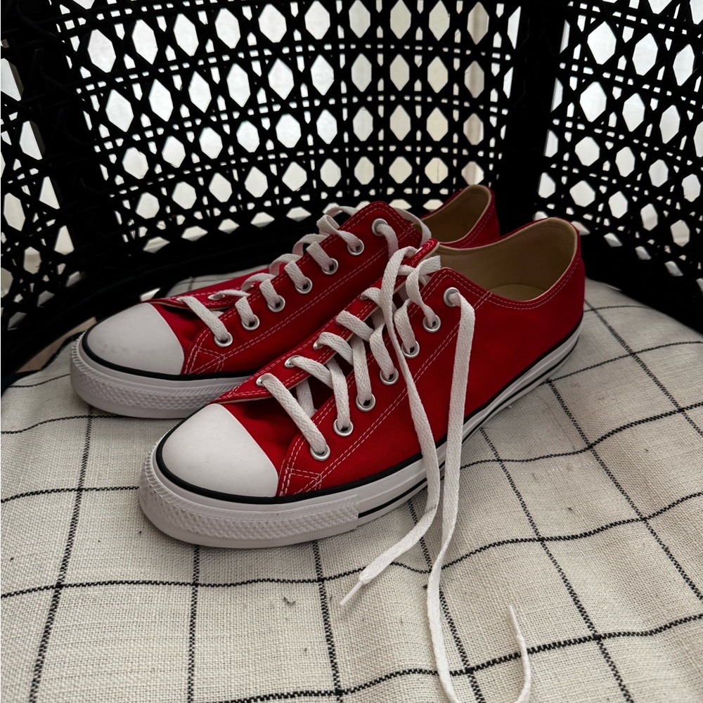 Red Converse Low Tops (Men’s 10.5)